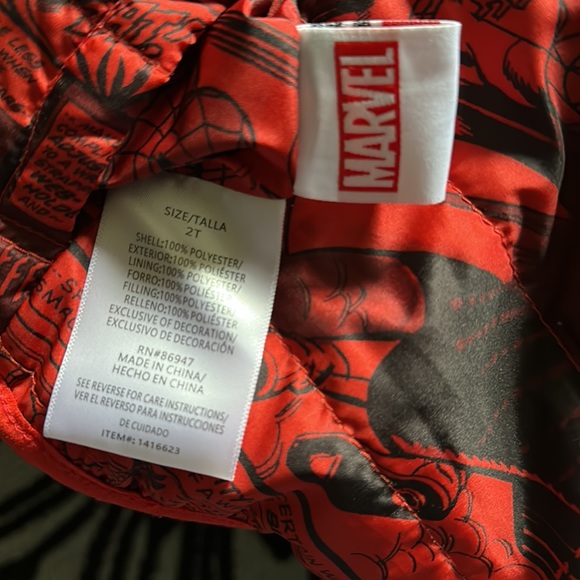 Marvel Spider-Man, size 2T reversible jacket - Picture 5 of 6